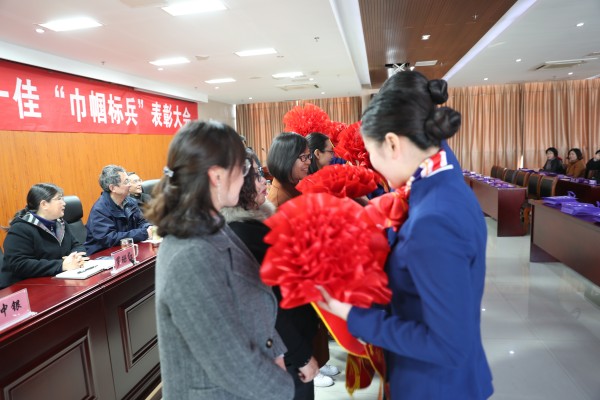 B87I8641_001.JPG B87I8641_001.JPG